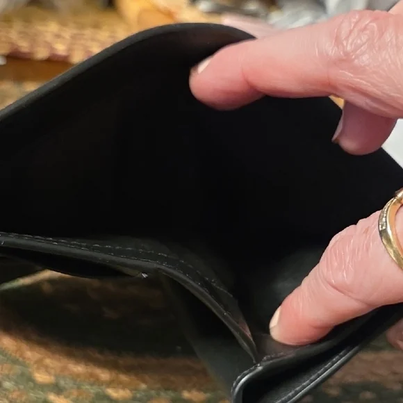 VEUC !Kate Spade Black Wallet - Picture 5 of 10